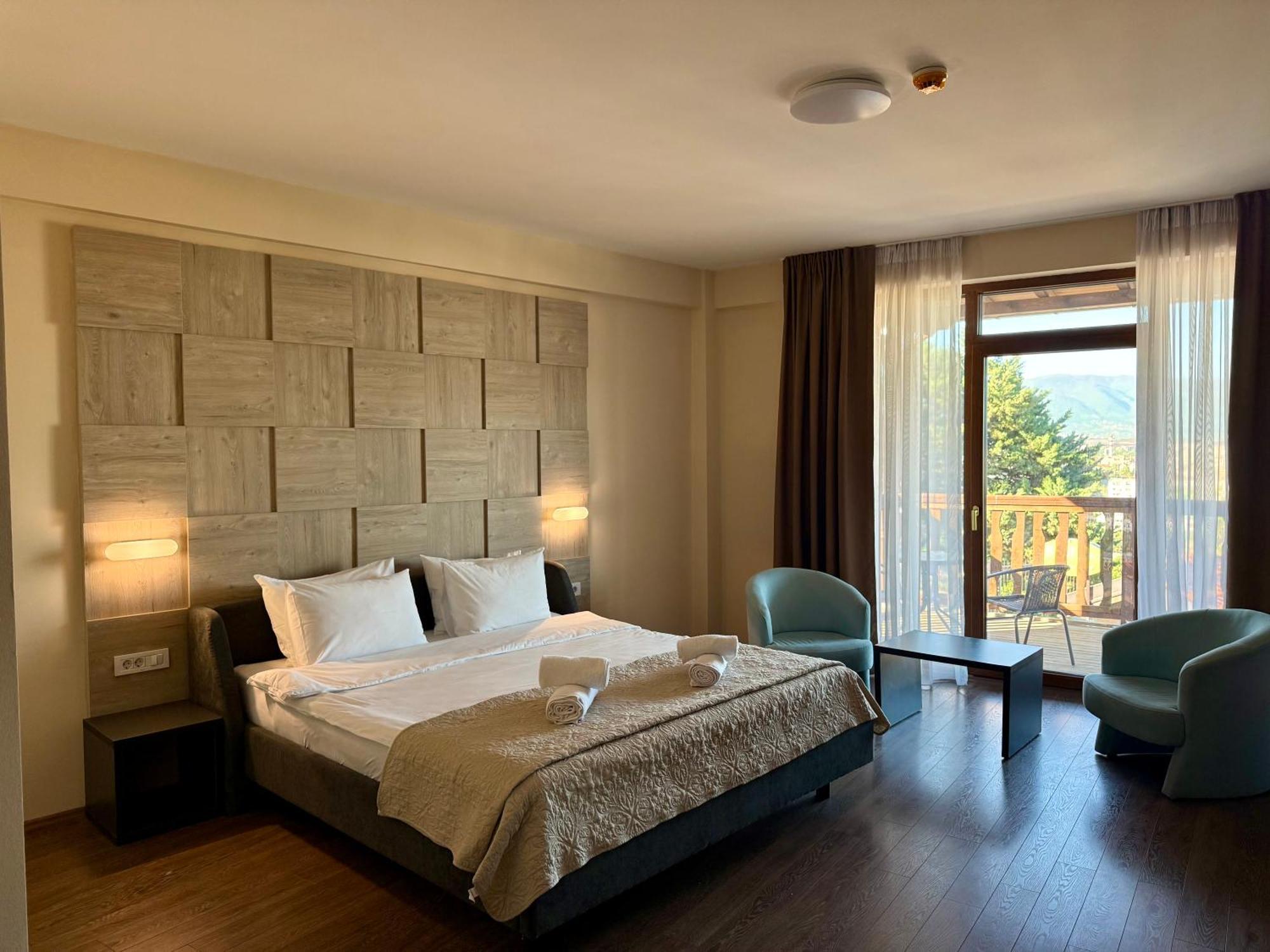 Villa Eleni Apartments Скоп'є Екстер'єр фото